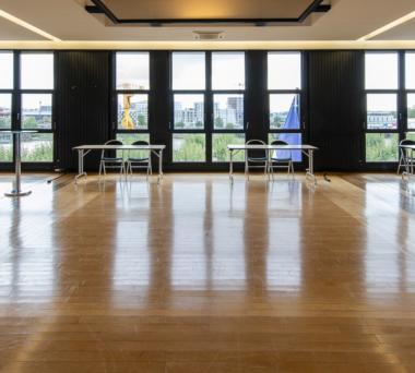 Espace Median_Stand_vide_banniere.jpg